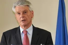 跟美国关系闹僵后，法国高官准备下月访台，或要求台当局接盘潜艇图片