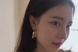 “65页ppt”女主角私人生活照曝光：是一个温柔大方的女孩子图片