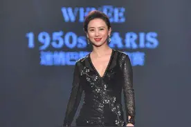 52岁翁虹晒出“健身近照”，魅力不减当年，网友：不愧是女神图片