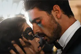 《黑帮大佬和我的365日》：波兰对意大利的幻想之作图片