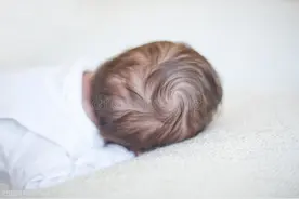 头顶2个旋和1个旋的孩子有何不同？两个旋更聪明？科学研究这样说图片