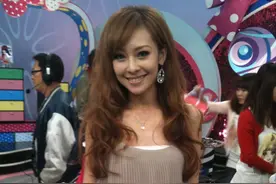 女星丁小芹卖假名牌包判刑两年半，年迈父母生活困难：我们完蛋了图片