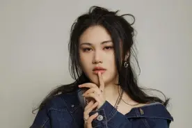 无标签00后音乐创作人——凡清图片