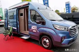 爱旅途2020款V90B型房车，内部设计独特，车尾也大有亮点图片