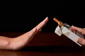 别拿吸烟不当回事，测一测你的烟瘾有多大，超过8分，戒烟难度大图片