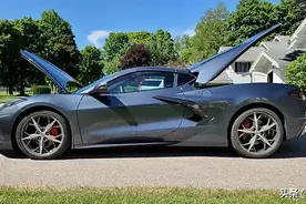 2020年雪佛兰克尔维特Corvette C8：2.9秒破百的穷人超跑图片