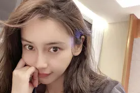 小说：这是单向玻璃，只能屋里看到屋外图片