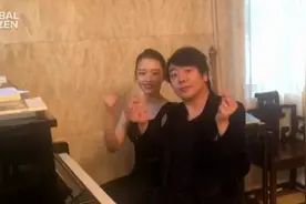 四手联弹！郎朗吉娜戴婚戒献曲全球义演，配合默契比心甜煞旁人图片