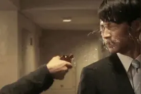 丑女爱上了帅哥，为了嫁给他，竟用硫酸泼瞎了他的双眼！视频封面