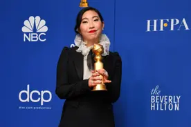 她被嘲“又老又丑”，凭什么一火再火？图片