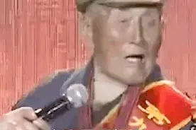 这段“匍匐前进”泪目了...这是刻入骨血的记忆啊！图片