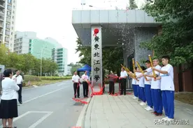 广东北江中学新校区今天启用！一起看看校园环境图片