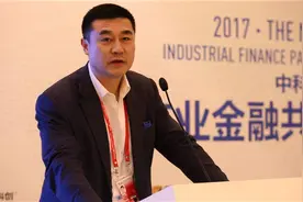 小保安变身“黑老大”，350亿身家却因玩不过P2P而毁于一旦图片