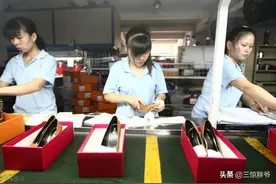 佛山女工口述史：90年代的工厂爱情，女工围着男孩转图片