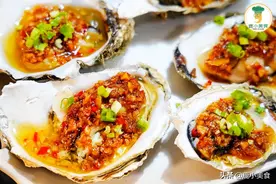 生蚝不管清蒸还是炭烧，吃生蚝都别去内脏，小心被笑话“不会吃”图片