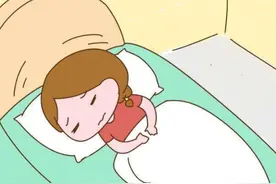 孕期睡觉时若有这3种感觉，是胎儿不舒服的信号，孕妈要及时调整图片