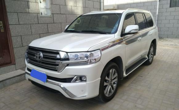 5.7L排量和4.0L的酷路泽到底差在哪？车主开过后说出了中肯建议