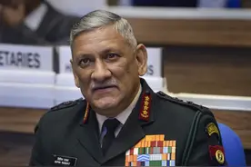 印度国防参谋长宣称头号敌人是中国，还放话：若开战将拉美俄介入图片