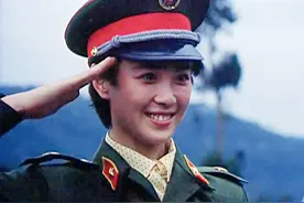 老照片：46位80年代明星军装照 龚雪 葛优 刘晓庆 李秀明 迟志强 傅艺伟图片