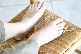 大脚趾痛是痛风吗？视频封面