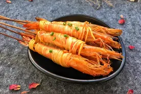 高颜值的金丝虾串，口感鲜美酥脆，中西合璧很是新颖图片