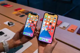 iPhone 12 竟然褪色了图片