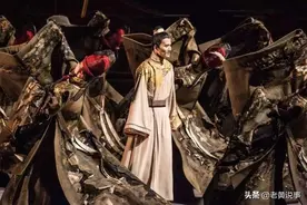 李白写了首“讥讽”杜甫的搞笑诗，初读令人捧腹，再读让人落泪！图片