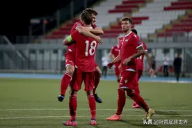 点球+空门，2-0！4万人口小国赢了，38年前，他们击败国足图片