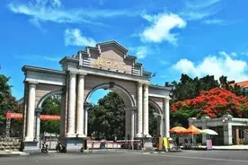 高居院校人气榜第一的厦门大学，到底有多厉害图片