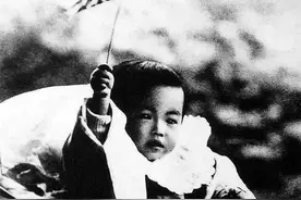 裕仁天皇死前说了六个字，虽然很短，却沾满了3500万中国人的鲜血图片