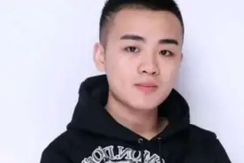 主播有钱之后都干嘛了?牧童买劳斯莱斯，再看鲨鱼，差距就出来了图片