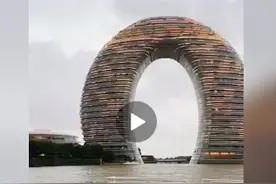 浙江湖州月亮湾酒店被淹只露半截？回应：系视觉错位，实属恶搞图片