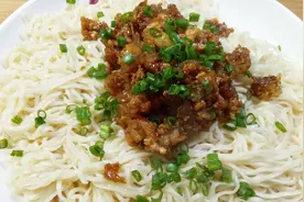 不想做饭？就来道肉末拌面，做法好吃又简单，学会了不用叫外卖了视频封面