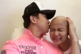 老婆病情恶化肿瘤剧痛！前TVB男星急送妻入院救治：自责照顾不周图片