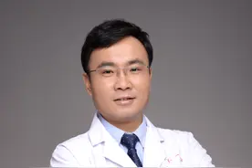 患上膝关节骨性关节炎需要换膝关节吗？听膝关节专家讲讲“保膝治疗”图片