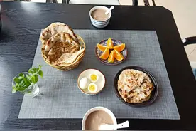 老两口的极简轻食餐，吃得舒服却不贵！网友：浪漫有情调的日子图片