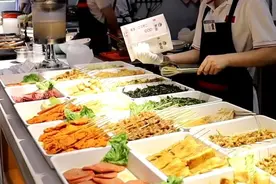 安徽小哥自创小吃，出餐速度快，一分钟卖3份，月入至少20000图片