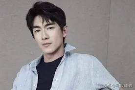 林更新为新剧反黑，朝网友竖中指飚脏话，评分暴跌后紧急删文道歉图片