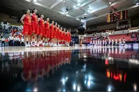 再败日本，中国女篮究竟输在哪里？功勋教练竟成致命败因图片