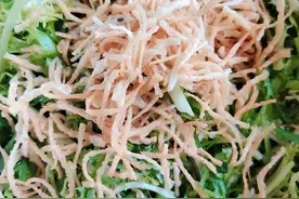 苦菊清热解暑，怎么做更好吃？加点这个神秘配料，爽脆可口图片