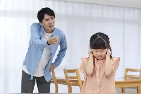 “孩子不愿和父母亲近、说心里话？”李玫瑾：都是有原因的图片