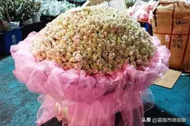 “虹桥古玩花艺城我们信得过”图片