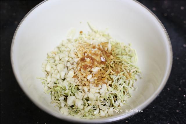 青木瓜变“米饭杀手”，香辣下饭，嘎嘣脆，有了它，米饭不够吃