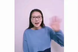 【阳光小课堂】今天带着大家一起做“蝴蝶拍”~图片