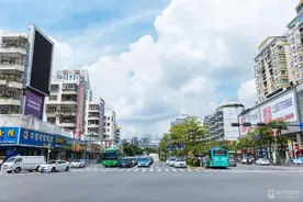 深圳这么有钱，为什么公交上还有售票员？图片