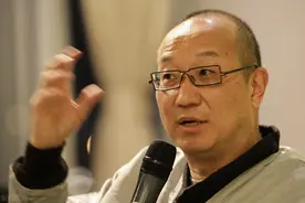 冯仑：40岁后，让人生开始走上坡路的3个“法宝”图片