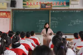 焦作这位“90后”高中老师出名了图片