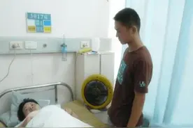 男孩陪46岁妈妈生产，医生夸赞孝顺，妈妈：他是孩子的爸爸图片