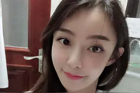 你飞奔的样子真美！小区保安心脏骤停，女医生跪地施救图片