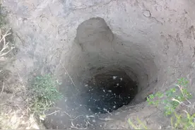 湖北一小山为何不停喷水？考古专家大喊：快调抽水机，下面有王陵图片